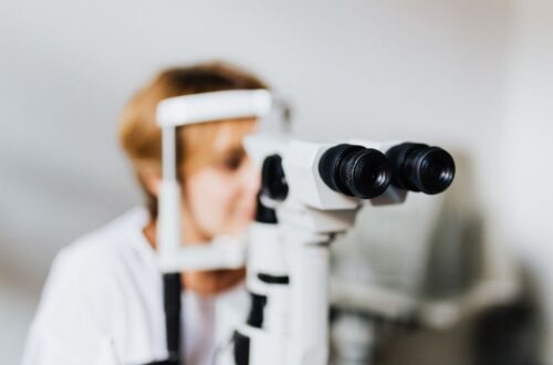 Diyabetik Retinopati Belirtileri: Evde Erken Takip