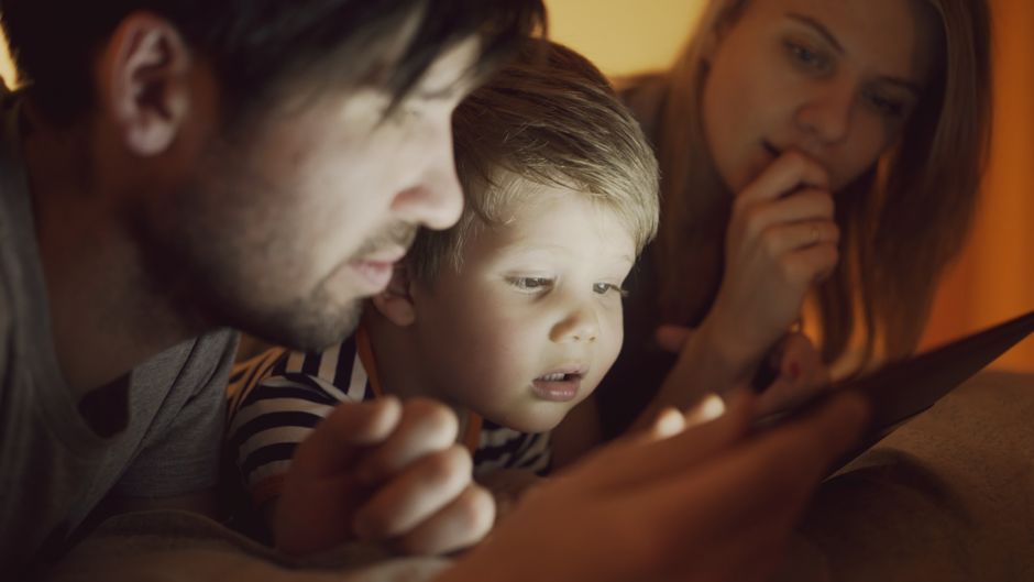 Çocuklarda Ekran Süresi Yönetimi: 6 Adımlık Aile Rehberi